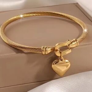 18K Gold Heart Charm Cable Bangle Bracelet 18K Gold Plated Stainless Steel